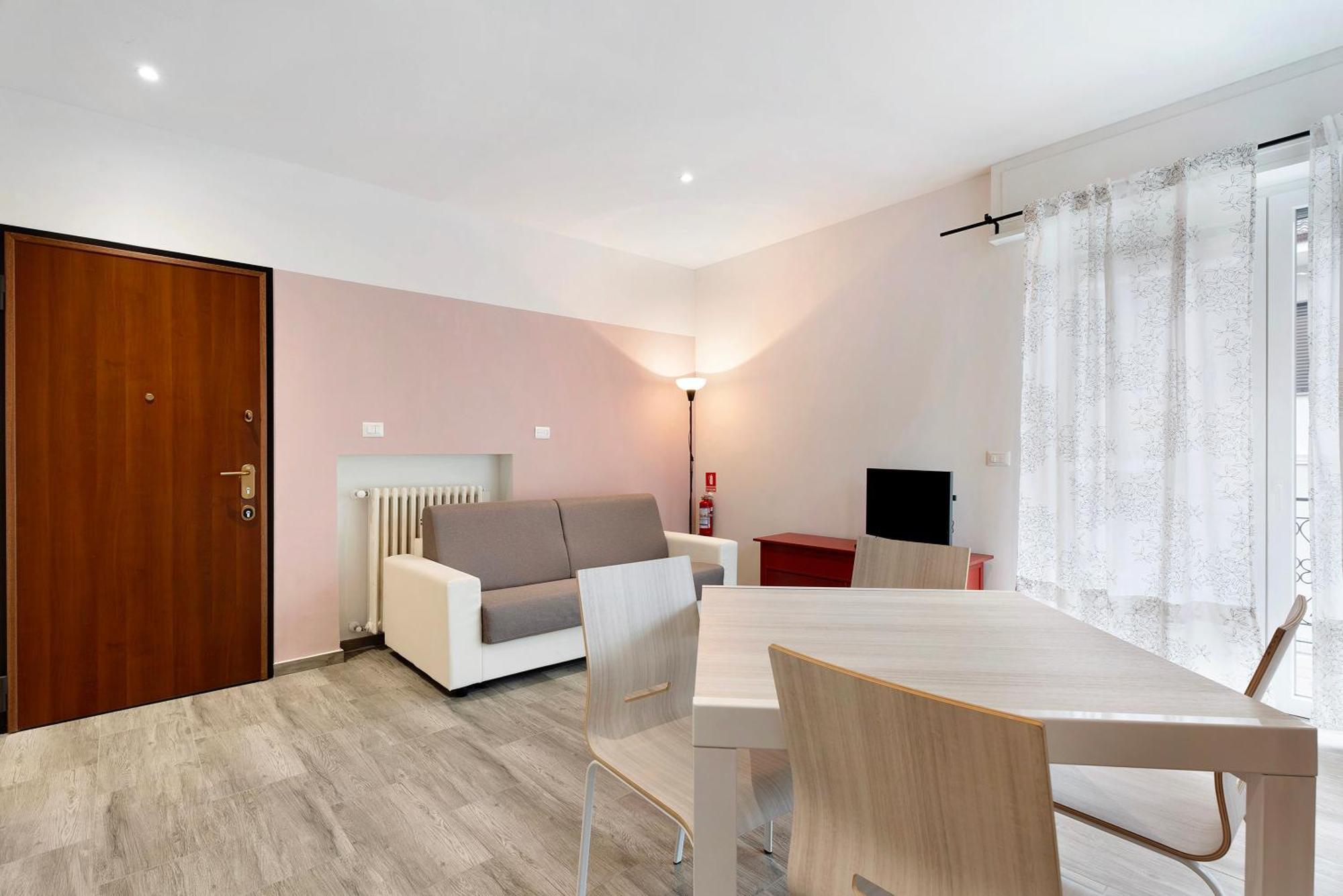 Sweet Home Apartments Peperoncino Arona Exterior photo